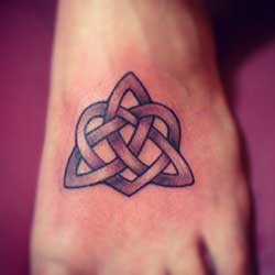 Tattoo of celtic knot